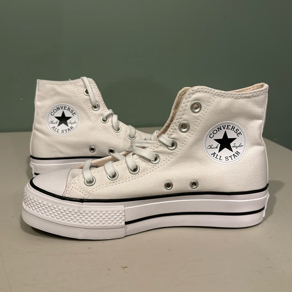 Converse Women Lifted White Black Sneaker
